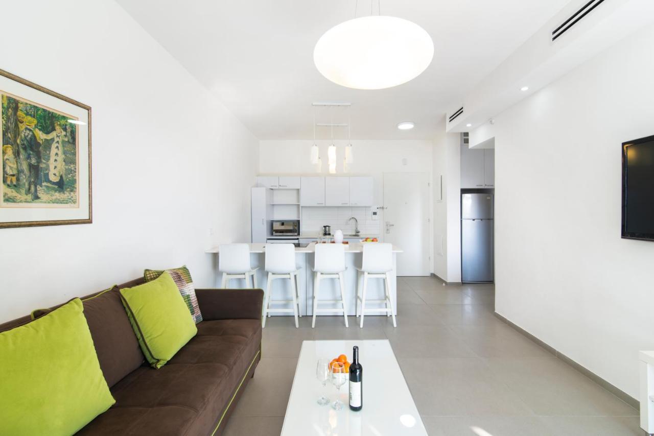 Hilton Bay Apartment With The Shelter Tel Awiw Zewnętrze zdjęcie