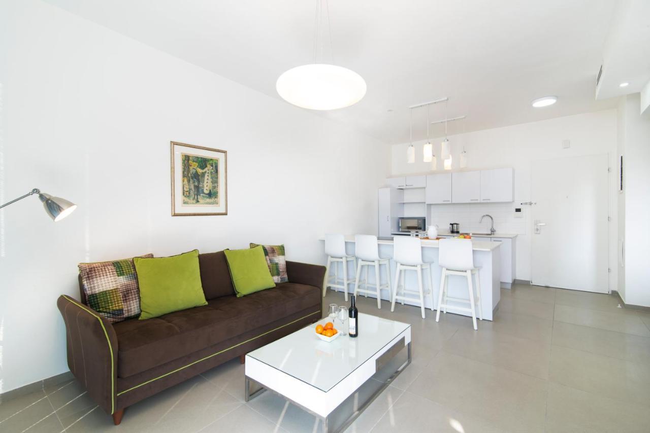 Hilton Bay Apartment With The Shelter Tel Awiw Zewnętrze zdjęcie