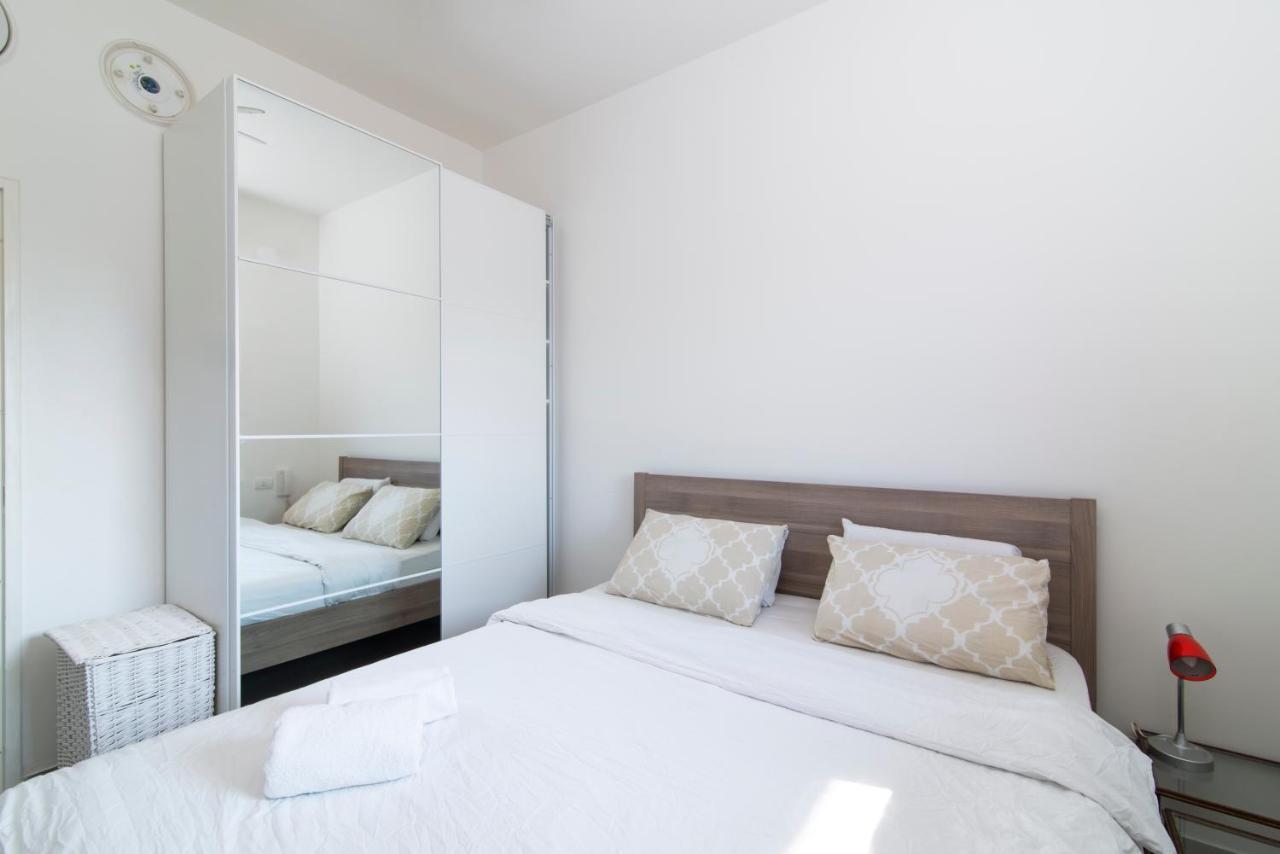 Hilton Bay Apartment With The Shelter Tel Awiw Zewnętrze zdjęcie